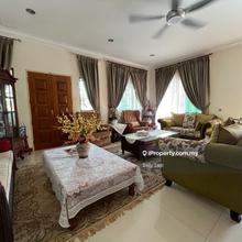Double Storey Bungalow with 9 Bedrooms in Seksyen 9 Shah Alam For Sale