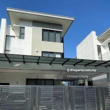 Saujana mutiara kajang, 3 storey zero lot bungalow, renovated