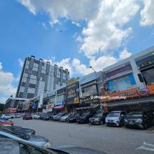 Ground Flr Prime Location Suitable for F&B Service line Clinic Dental