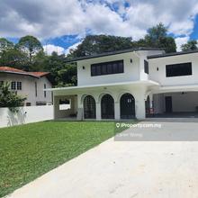 Newly Renovated Bungalow with Private Pool