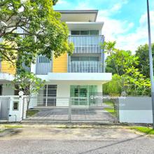 Corner Facing Playground 3 Storey Terrace House Nadayu 92 Kajang