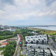 Parogon Residence Straits View