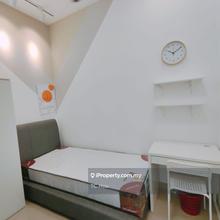 Actual Small Room! Lavile Residences! walking Mrt/lrt, AEON, Velocity 