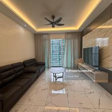 Fully Furnished Nice Renovated 1235sf unit Mid floor Pool View