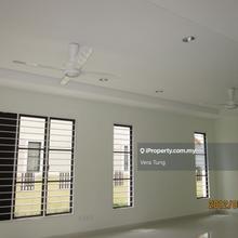 Terrace house for Sale