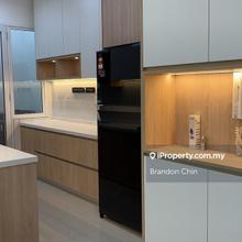 Saville Melawati, Freehold