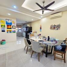 Bandar Kinrara Bk9 Senja, 2.5 Storey House 22x75 freehold