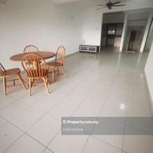 Walking distance oug market, nearby bukit jalil pavilion, park, lrt 