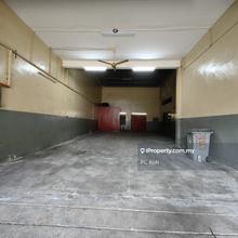 1 1/2 storey semi d factory taman perindustrian merdeka, batu berendam