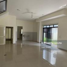3 storey semi d at setia utama shah alam