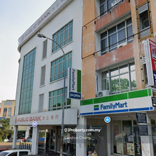 Whole block or ground floor Bandar Mahkota Cheras shoplot for rent 