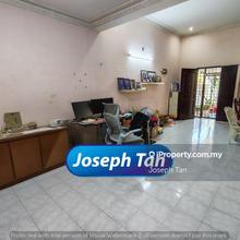 Large Car Porch, Prime Area near George Town