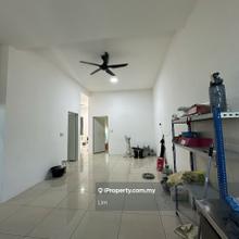 Rumah Berkembar Setingkat untuk Sewa di Lunas