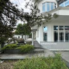 Impian Saujana Resort Golf Bungalow, Good Furnishes 