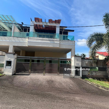 Double storey Semi D Corner lot/Lian seng