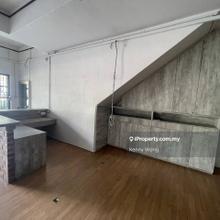 Unblock view facing main road 3 storey shoplot in taman johor jaya