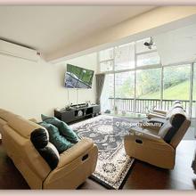 Fully Furnished,Wellkept,Low Density Floor Nice Duplex Condo For Rent