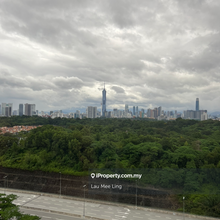 Gorgeous unblocked KLCC scenery at half the KLCC condo price 