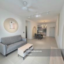 3 car parks. Fully furnished. New condo