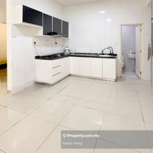 Nusa Height 3 bedroom with large balcony unit For Sale