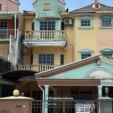 Taman Putri Jaya, 3 Storey Terrace House Carton House