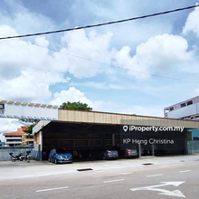 Melaka town area ,  Jalan Kubu main road  shop lot for rent 
