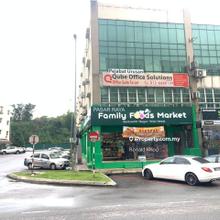 First floor corner Renovated & furnished 