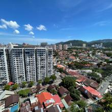 Mid Floor Partially Furnished 1036sf Unit
