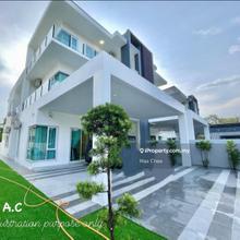 Fully Furnished. Gated. Center of Town. Convenient Everywhere