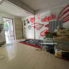 Terrace house for Sale