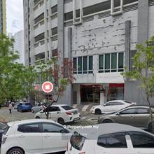 Rare in market,  Ground Floor Unit, Partly Renovated 