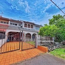 Classic double storey home at rahim kajai, ttdi