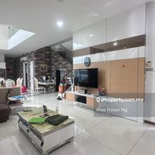 3 storey Isola Grandeur bungalow-Canal View and some Sea view