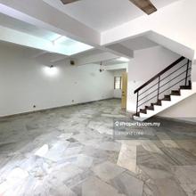 Bandar Menjalara , Freehold 