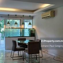 A spacious serene condo Aquaries with beautiful balcony by the beach