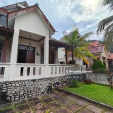 2 1/2 Storey Bungalow with Security For Rent 