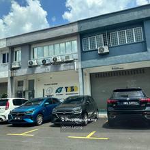 1.5 storey 25ft x 80ft hot industrial area 