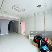 Corner Unit Flat Aman Putra, KL For Sale