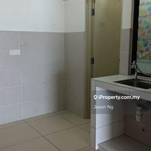 Low Floor Pool View Basic Unit Freehold 2-Car Park