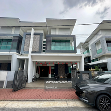 2.5 Storey Semi D House For Sale 