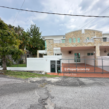 Large car pouch and side land