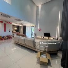 Horizon 2 Cluster Corner Lot House Fully Renovated