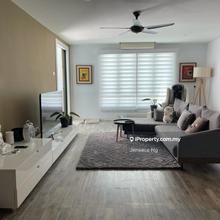 Tasefully renovated move in condition Sunway pyramid view
