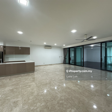Spacious 4 bedrooms en-suite well maintained 