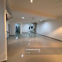 Original condition, 2storey superlink house, easy access to amenities