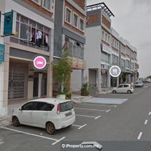 End lot same row with one sentral apartment