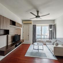 Renovated. Vacant. High floor 
