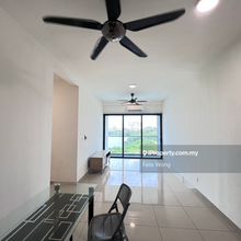 Skyvilla D'Island Condo Puchong For Rent Super Lake View