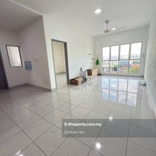Good Location Top Floor Laman Impian Townhouse Bandar Botanic Klang