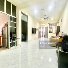 Freehold Nice Unit Nearby Surau